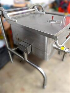 Groen 30-gals Tilting Electric Braising Pan BPM-30EC - Photo 2 - Frankfort, KY 40601