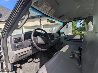 2005 Ford F-250 Super Duty XL   - Photo 4 - Frankfort, KY 40601