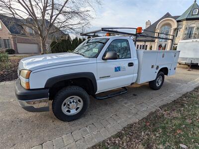 2005 Chevrolet Silverado 2500HD Work Truck   - Photo 2 - Frankfort, KY 40601