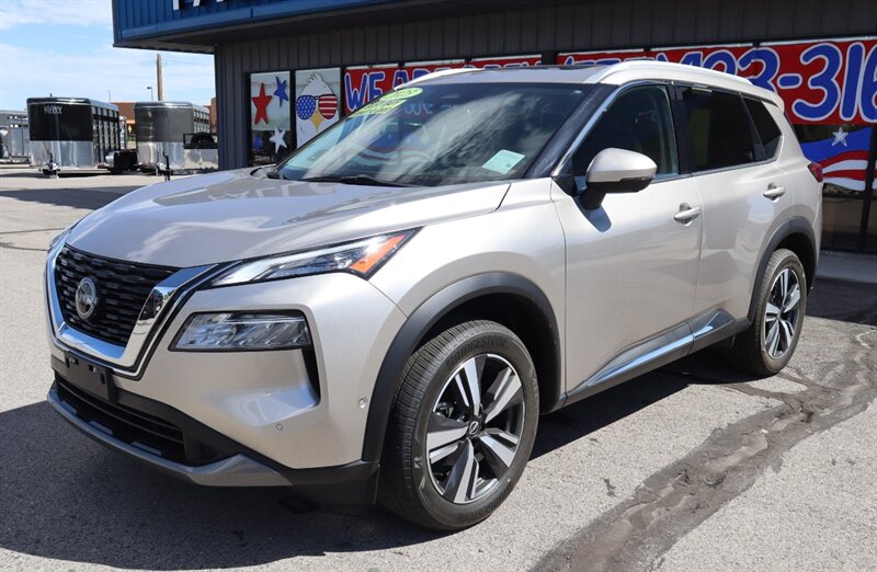 2023 Nissan Rogue SL  