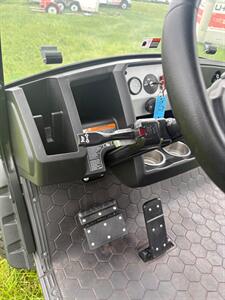 2024 EZGO EXPRESS GAS S4 EFI   - Photo 2 - Cicero, IN 46034
