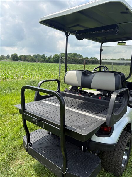 2021 EZGO EXPRESS ELITE - Photo 5 - Cicero, IN 46034