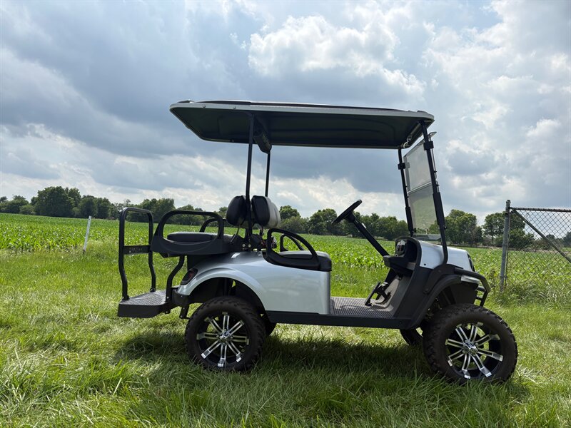 2021 EZGO EXPRESS ELITE - Photo 3 - Cicero, IN 46034
