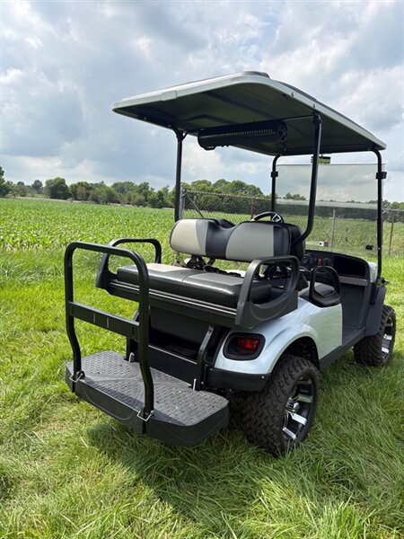 2021 EZGO EXPRESS ELITE - Photo 4 - Cicero, IN 46034