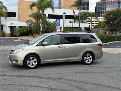 2015 Toyota Sienna LE 8-Passenger   - Photo 2 - Long Beach, CA 90807