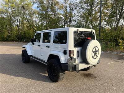 2011 Jeep Wrangler Unlimited Sahara - Photo 3 - Saint Paul, MN 55114