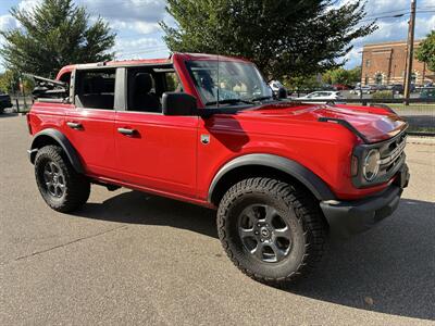 2021 Ford Bronco   - Photo 3 - Saint Paul, MN 55114