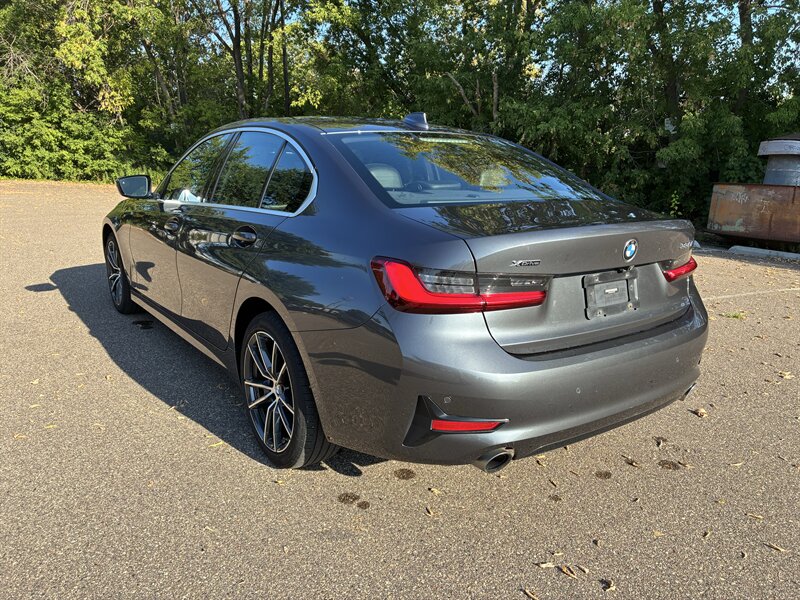 2020 BMW 3 Series 330i - Photo 5