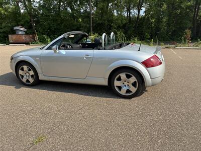 2001 Audi TT 225hp quattro - Photo 4 - Saint Paul, MN 55114