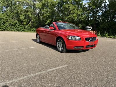2006 Volvo C70 T5   - Photo 2 - Saint Paul, MN 55114
