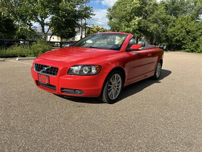 2006 Volvo C70 T5   - Photo 1 - Saint Paul, MN 55114