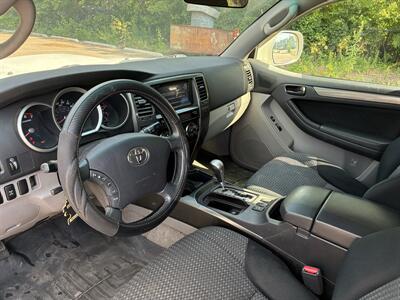 2006 Toyota 4Runner SR5 SR5 4dr SUV - Photo 6 - Saint Paul, MN 55114
