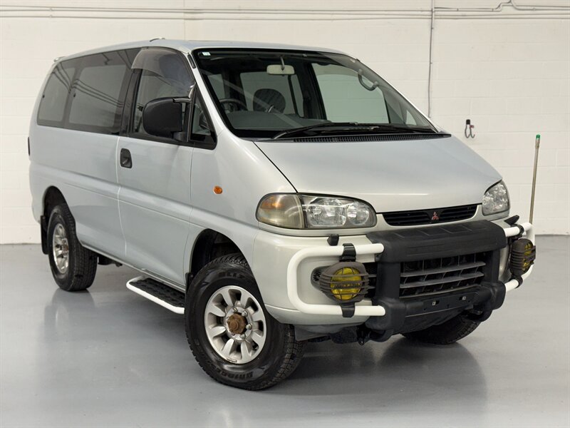1996 Mitsubishi Delica Space Gear  
