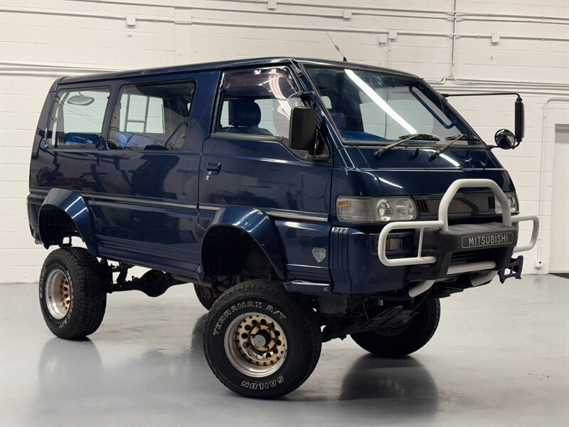 1993 Mitsubishi Delica L300 Lifted  