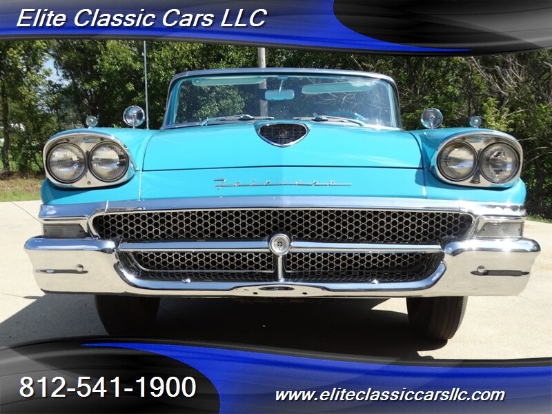 1958 Ford Fairlane 500 Skyliner  