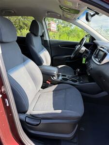2017 Kia Sorento L - Photo 19 - Lexington, SC 29072
