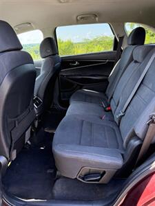 2017 Kia Sorento L - Photo 18 - Lexington, SC 29072