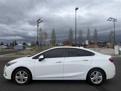 2018 Chevrolet Cruze LT Auto   - Photo 2 - Madras, OR 97741