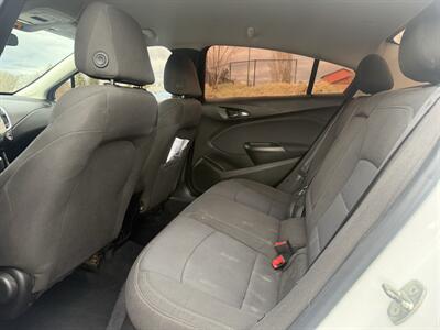 2018 Chevrolet Cruze LT Auto   - Photo 6 - Madras, OR 97741