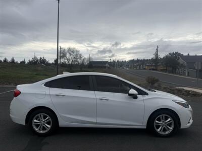 2018 Chevrolet Cruze LT Auto   - Photo 1 - Madras, OR 97741