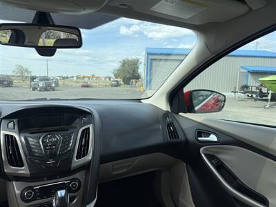 2012 Ford Focus SEL   - Photo 6 - Madras, OR 97741