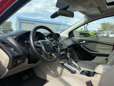 2012 Ford Focus SEL   - Photo 5 - Madras, OR 97741