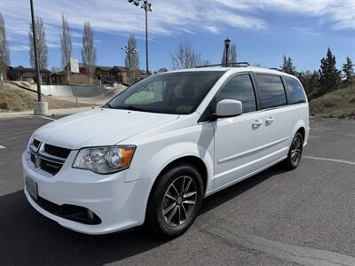 2017 Dodge Grand Caravan SXT   - Photo 2 - Madras, OR 97741