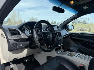 2017 Dodge Grand Caravan SXT   - Photo 7 - Madras, OR 97741