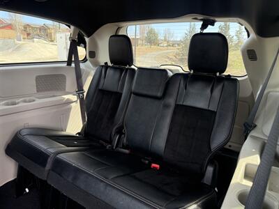 2017 Dodge Grand Caravan SXT   - Photo 5 - Madras, OR 97741