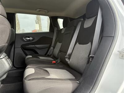 2014 Jeep Cherokee Latitude   - Photo 11 - Madras, OR 97741