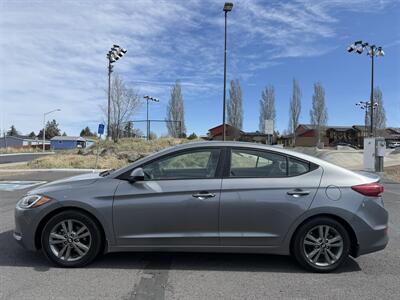 2018 Hyundai ELANTRA SEL   - Photo 2 - Madras, OR 97741