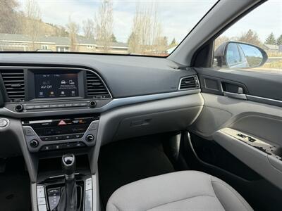 2018 Hyundai ELANTRA SEL   - Photo 6 - Madras, OR 97741
