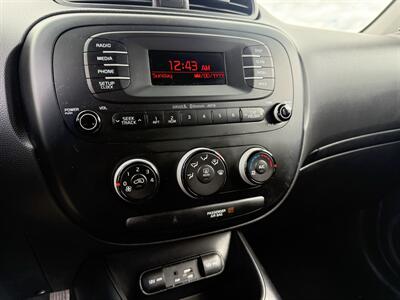 2016 Kia Soul   - Photo 12 - Madras, OR 97741