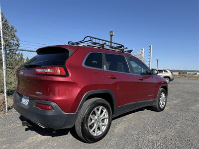 2015 Jeep Cherokee Latitude   - Photo 3 - Madras, OR 97741