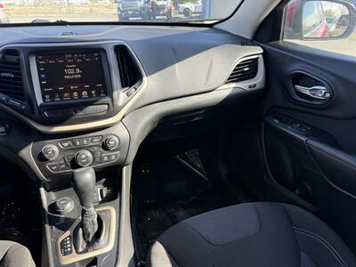 2015 Jeep Cherokee Latitude   - Photo 9 - Madras, OR 97741