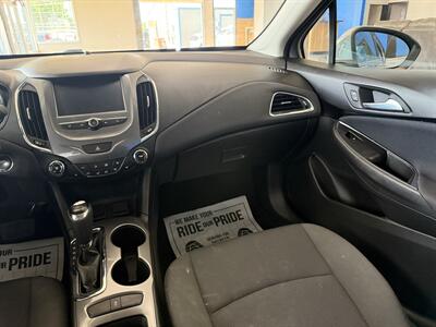 2017 Chevrolet Cruze LT Auto - Photo 11 - Madras, OR 97741