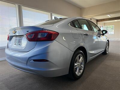 2017 Chevrolet Cruze LT Auto - Photo 6 - Madras, OR 97741