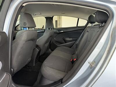 2017 Chevrolet Cruze LT Auto - Photo 4 - Madras, OR 97741