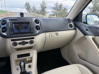 2017 Volkswagen Tiguan 2.0T Limited S 4Motion   - Photo 8 - Madras, OR 97741