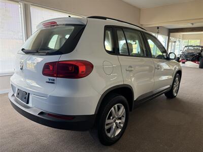 2017 Volkswagen Tiguan 2.0T Limited S 4Motion - Photo 4 - Madras, OR 97741
