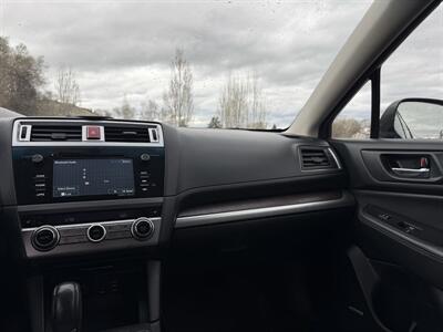 2015 Subaru Outback 2.5i Limited   - Photo 10 - Madras, OR 97741