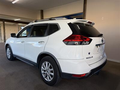 2017 Nissan Rogue S - Photo 3 - Madras, OR 97741