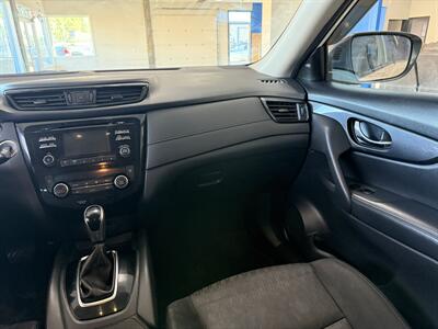 2017 Nissan Rogue S - Photo 11 - Madras, OR 97741