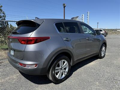 2017 Kia Sportage LX - Photo 3 - Madras, OR 97741