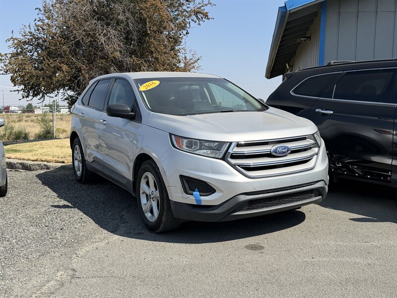 2016 Ford Edge SE  