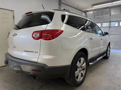 2011 Chevrolet Traverse LTZ   - Photo 2 - Madras, OR 97741