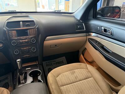 2017 Ford Explorer   - Photo 12 - Madras, OR 97741