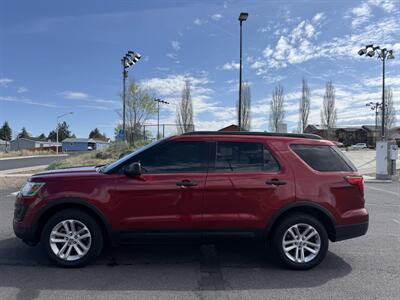 2017 Ford Explorer   - Photo 4 - Madras, OR 97741