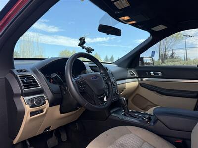 2017 Ford Explorer   - Photo 5 - Madras, OR 97741