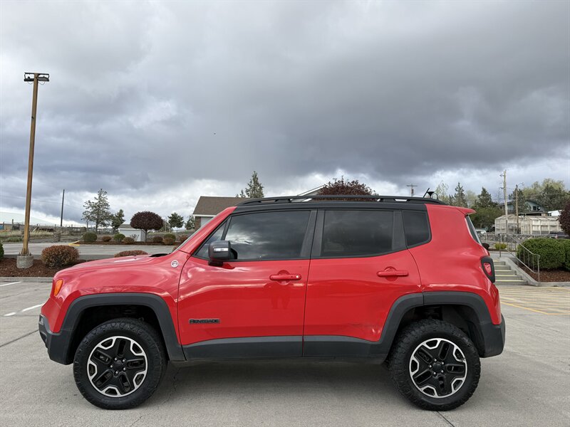 2016 Jeep Renegade Trailhawk  